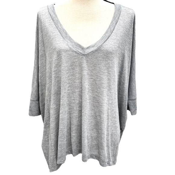 EMMA & SAM GRAY V NECK SHORT SLEEVE LOOSE FIT BOXY TOP - Picture 1 of 11